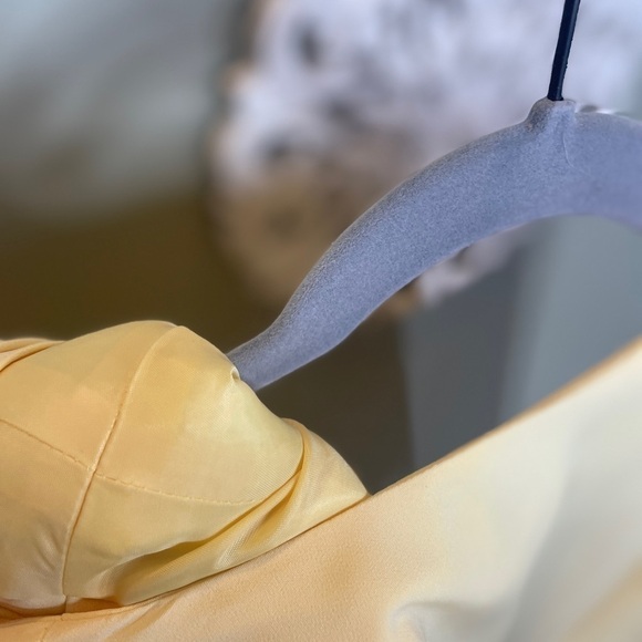 Russ Petite Lemon Yellow Size 12 Tie at Back V Neck - Picture 8 of 8